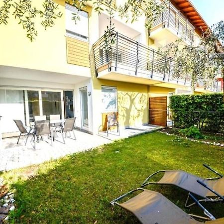 L&G Apartament Torbole Sul Garda Exteriör bild