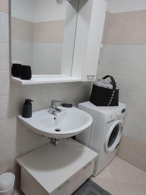 L&G Apartament Torbole Sul Garda Exteriör bild