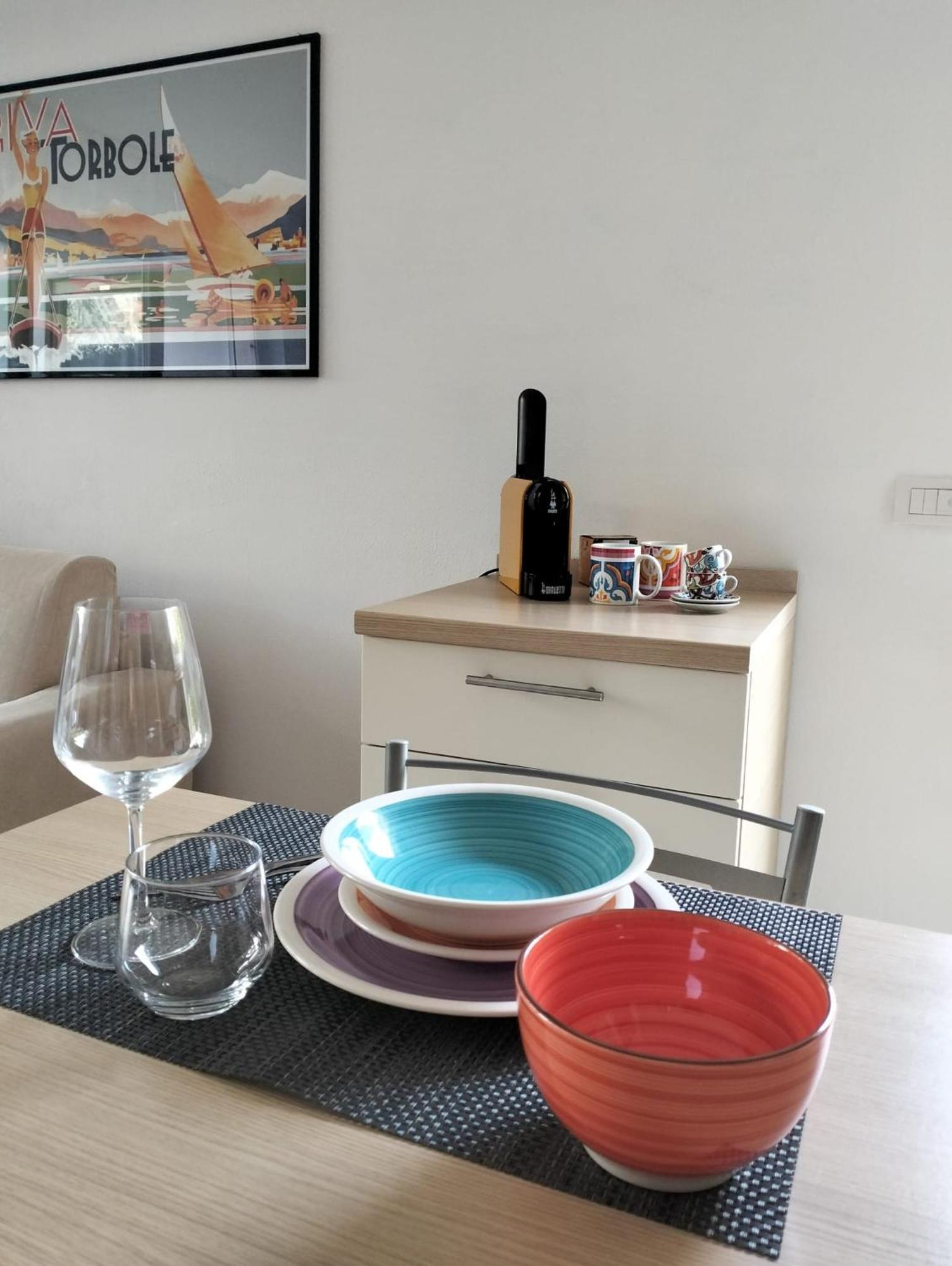 L&G Apartament Torbole Sul Garda Exteriör bild